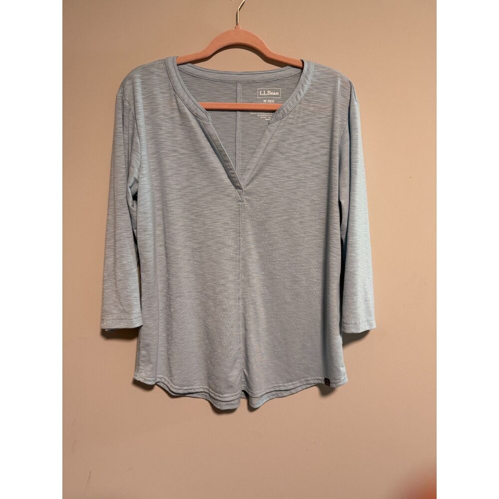 L.L.Bean 3/4 Sleeve V-Neck Tee Shirt Top Size M Regular Light Blue Casual